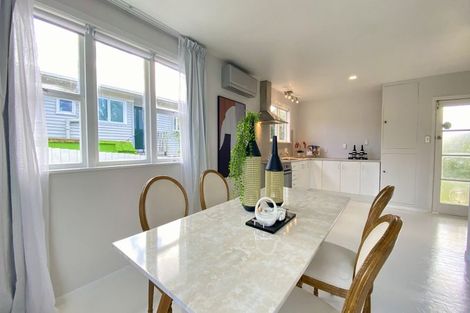 Photo of property in 12 Utting Street, Birkdale, Auckland, 0626