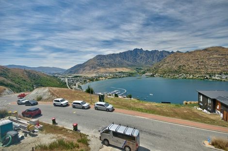 Photo of property in 8 Florence Close, Queenstown Hill, Queenstown, 9300