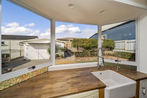 Photo of property in 155 Saint Aubyn Street, New Plymouth, 4310