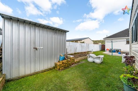 Photo of property in 4 Roberts Street, Wainuiomata, Lower Hutt, 5014