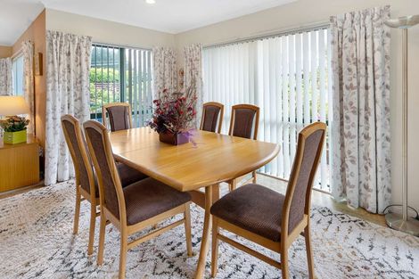 Photo of property in 7 Caulfield Place, Pukehangi, Rotorua, 3015