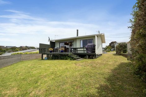 Photo of property in 4 Wintle Street, Mangawhai Heads, Mangawhai, 0505