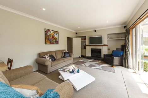 Photo of property in 2 Pastoral Lane, Hokowhitu, Palmerston North, 4410