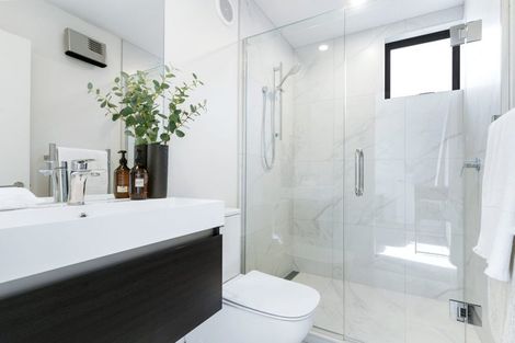 Photo of property in 2/27 Division Street, Riccarton, Christchurch, 8041