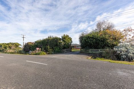 Photo of property in 224 Aranui Road, Kairanga, Palmerston North, 4475