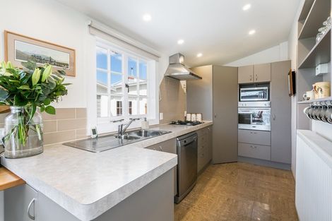 Photo of property in 8 Latham Street, Napier South, Napier, 4110