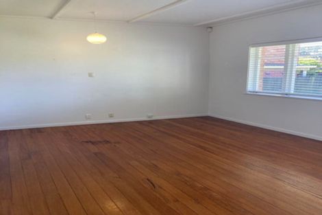 Photo of property in 15 Hattaway Avenue, Bucklands Beach, Auckland, 2012