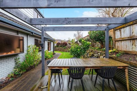 Photo of property in 83 Harvey Street, Waipahihi, Taupo, 3330