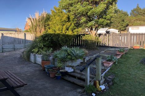 Photo of property in 15 Fenchurch Grove, Stokes Valley, Lower Hutt, 5019