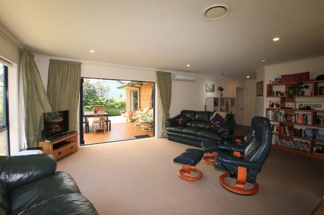 Photo of property in 24 Glencalder Place, Wattle Downs, Auckland, 2103