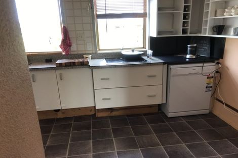 Photo of property in 34 Sartors Avenue, Northcross, Auckland, 0630