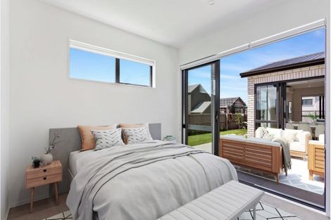 Photo of property in 32 Port Way, Rosehill, Papakura, 2113