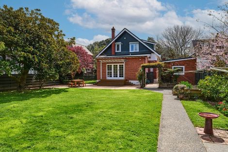 Photo of property in 14 Hinau Street, Woburn, Lower Hutt, 5010