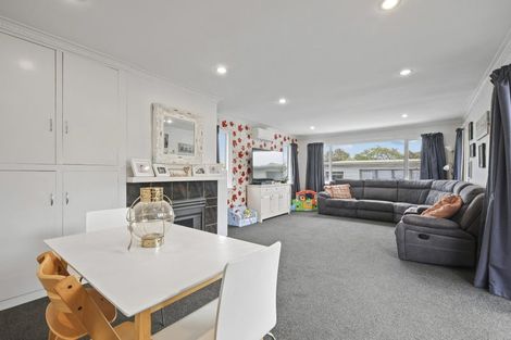 Photo of property in 1/204 Greers Road, Bryndwr, Christchurch, 8053