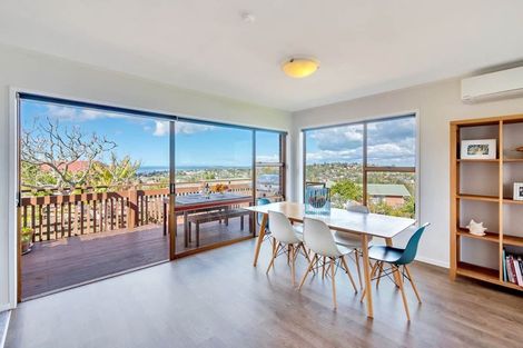 Photo of property in 2/14 Thelma Crescent, Torbay, Auckland, 0630