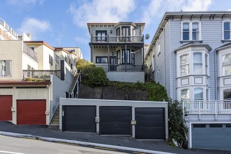 Photo of property in 3/2 Macdonald Crescent, Te Aro, Wellington, 6011