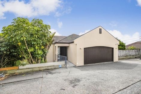 Photo of property in 132 Redoubt Road, Goodwood Heights, Auckland, 2105