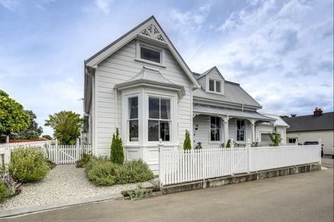 Photo of property in 3 Terrace Lane, Hospital Hill, Napier, 4110