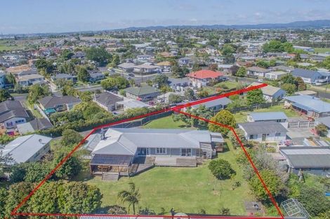 Photo of property in 2/1a Helga Crescent, Te Atatu Peninsula, Auckland, 0610