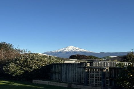 Photo of property in 14 Turakina Street, Merrilands, New Plymouth, 4312