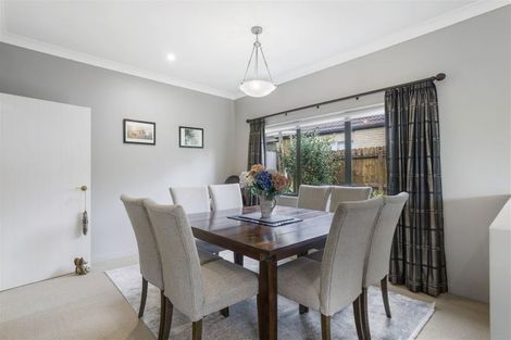 Photo of property in 16 Renlee Place, Shelly Park, Auckland, 2014