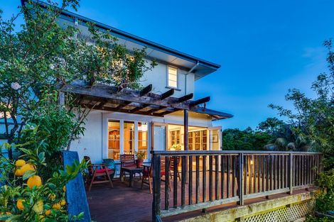 Photo of property in 115 Thompson Road, Bluff Hill, Napier, 4110