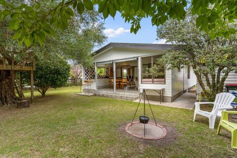 Photo of property in 218 Patuwai Drive, Whangamata, 3620