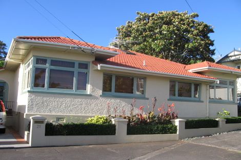 Photo of property in 21 Rattray Street, Devonport, Auckland, 0624
