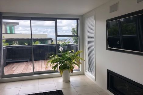 Photo of property in 8b Marama Street, Castor Bay, Auckland, 0620