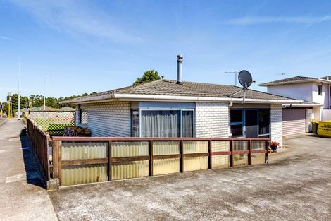 Photo of property in 65 Northgate, Strandon, New Plymouth, 4312