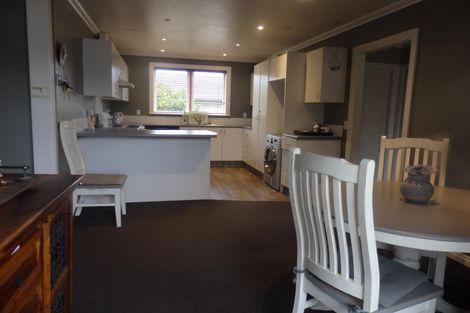 Photo of property in 233 Shakespeare Street, Leamington, Cambridge, 3432