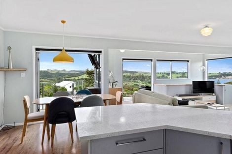 Photo of property in 9 Everard Avenue, Army Bay, Whangaparaoa, 0930