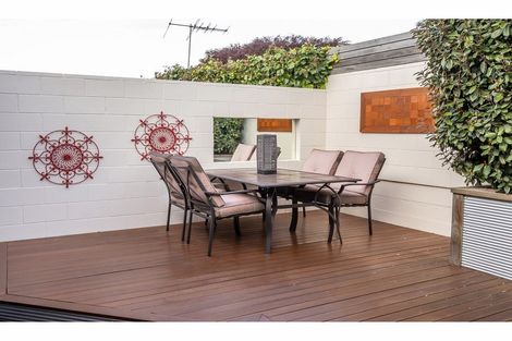 Photo of property in 2/4 Millhill Lane, Huntsbury, Christchurch, 8022