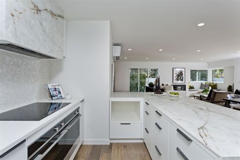 Photo of property in 1/8 Omana Road, Milford, Auckland, 0620