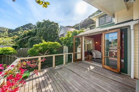 Photo of property in 309 Muritai Road, Eastbourne, Lower Hutt, 5013