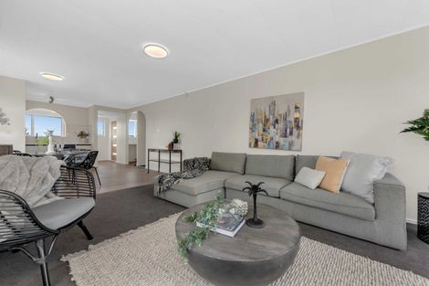 Photo of property in 110 Friedlanders Road, Manurewa, Auckland, 2102