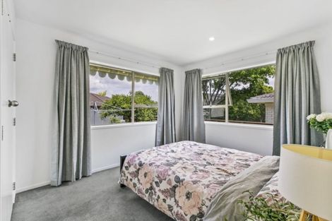 Photo of property in 32 Rushgreen Avenue, Pahurehure, Papakura, 2113