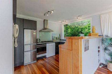 Photo of property in 11 Acheron Road, Paremata, Porirua, 5026