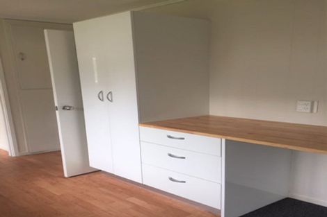 Photo of property in 9 Shale Avenue, Massey, Auckland, 0614