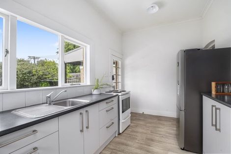 Photo of property in 26 Seabrook Avenue, New Lynn, Auckland, 0600