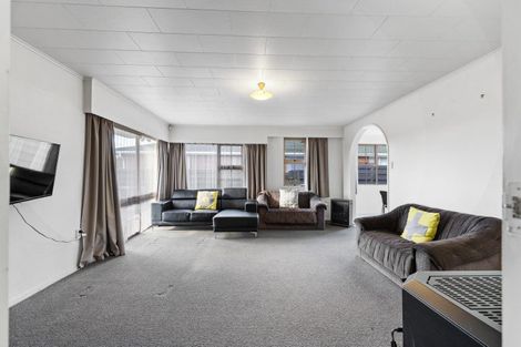 Photo of property in 108 Benmore Avenue, Cloverlea, Palmerston North, 4412