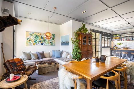 Photo of property in 120 Pendarves Street, New Plymouth, 4312