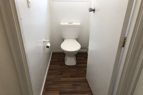 Photo of property in 30 Darren Crescent, Half Moon Bay, Auckland, 2012