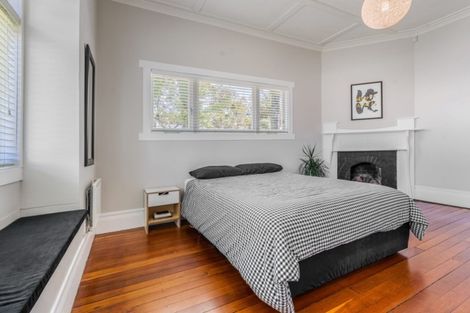 Photo of property in 1/2 Tennyson Street, Northcote Point, Auckland, 0627