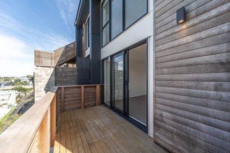 Photo of property in 21/104 Maupuia Road, Maupuia, Wellington, 6022