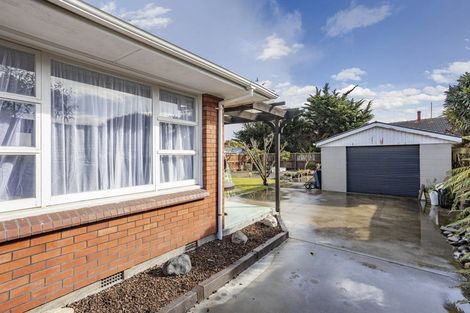 Photo of property in 90 Frensham Crescent, Woolston, Christchurch, 8062