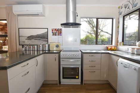 Photo of property in 8 Davy Street, Carterton, 5713