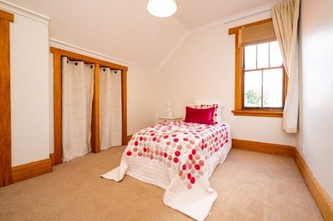 Photo of property in 28 Fitzroy Road, Bluff Hill, Napier, 4110