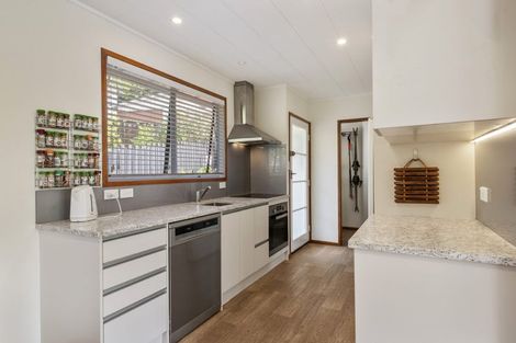 Photo of property in 31 Contessa Drive, Glenfield, Auckland, 0629