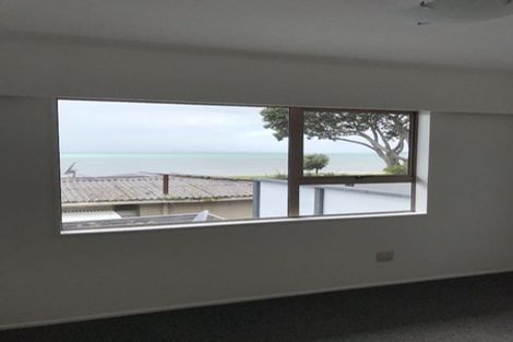 Photo of property in 47 The Esplanade, Eastern Beach, Auckland, 2012